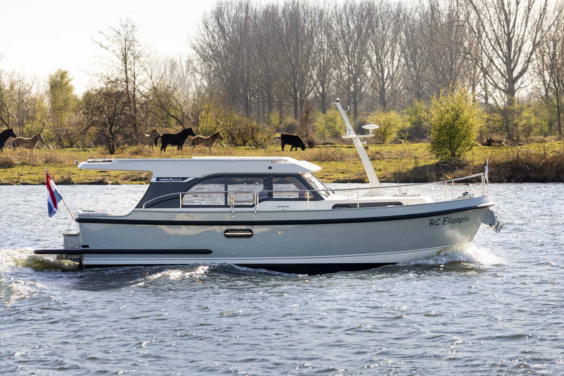 'self drive' charterjacht van Linssen