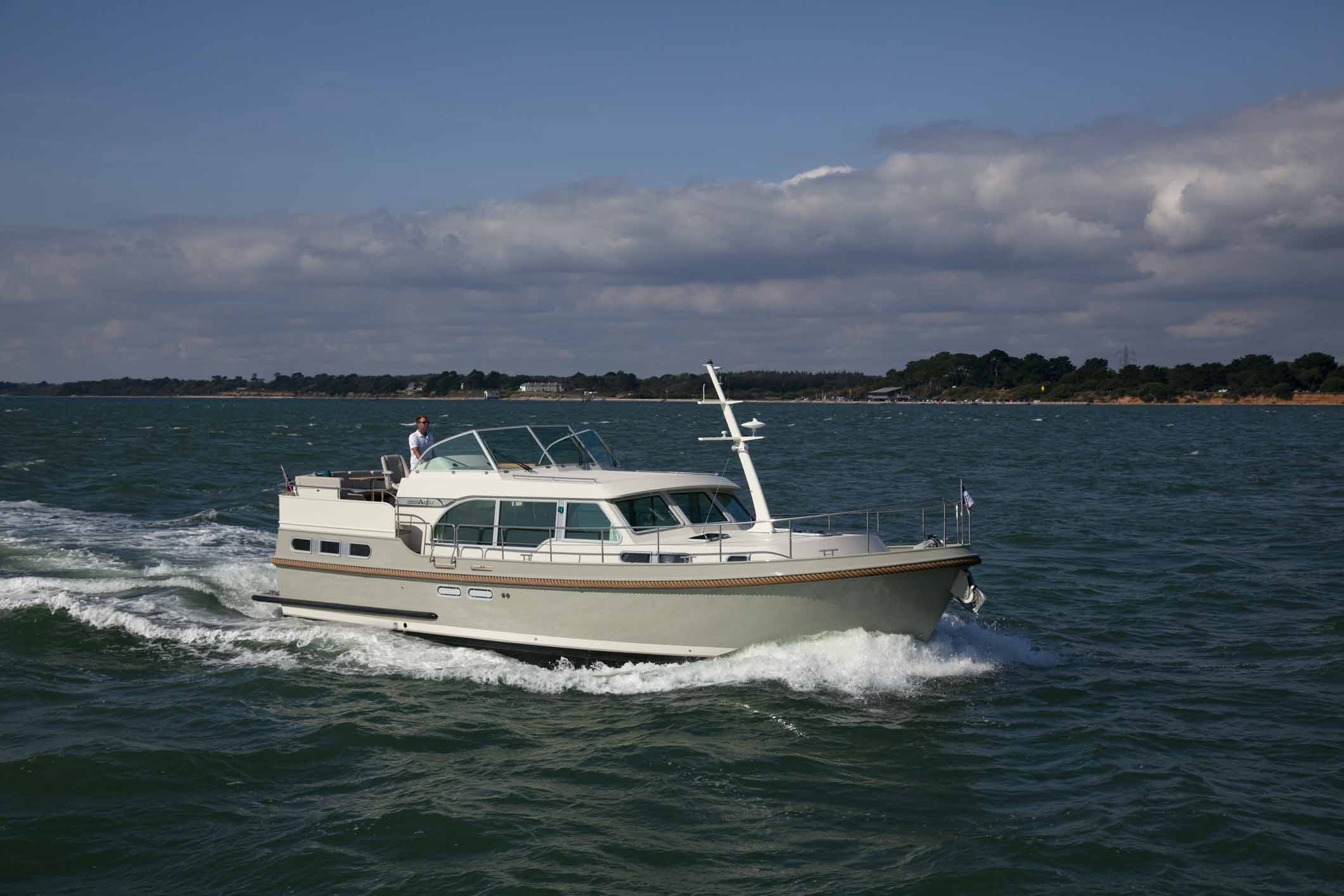 Full inventory on a Linssen charter barge