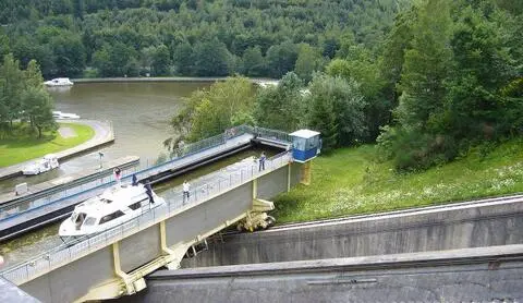 Auf einer Linssen Yacht Im Mirabellenland Durch Elsass und Lothringen