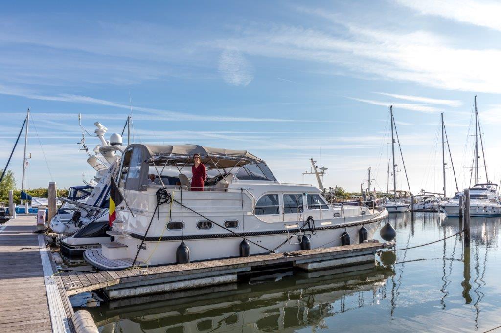 Luxury yacht charter in Noord-Brabant-Zeeland