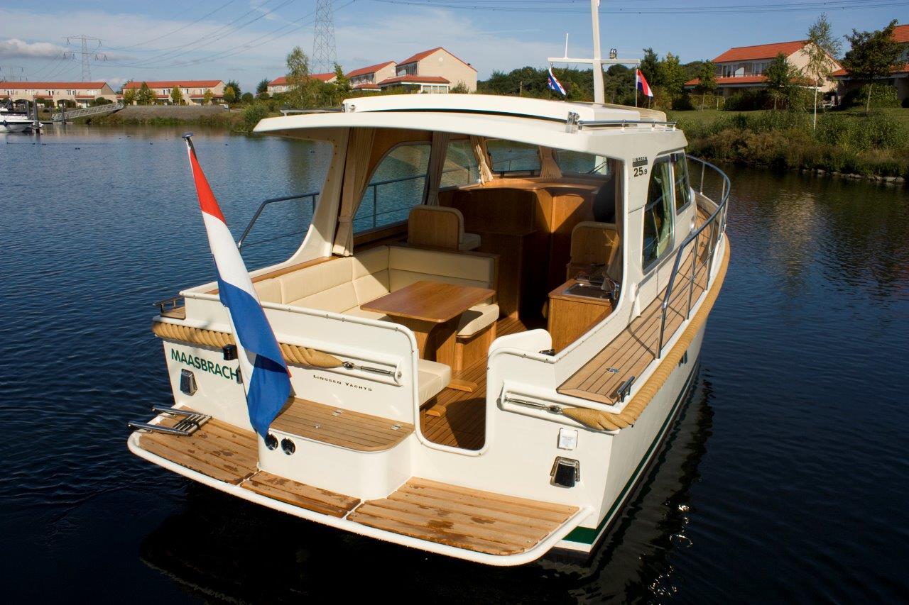 linssen yachting interieur linssen grand sturdy 25 9 scf linssen boating holidays linssen yachting interieur linssen grand sturdy 25 9 scf linssen boating holidays